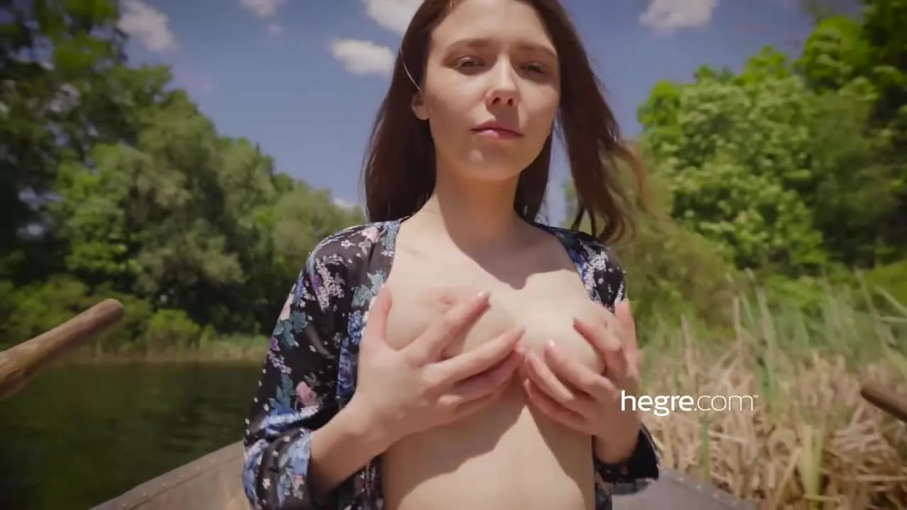 巨乳女子たちの性生活を観察する - FC2 Video