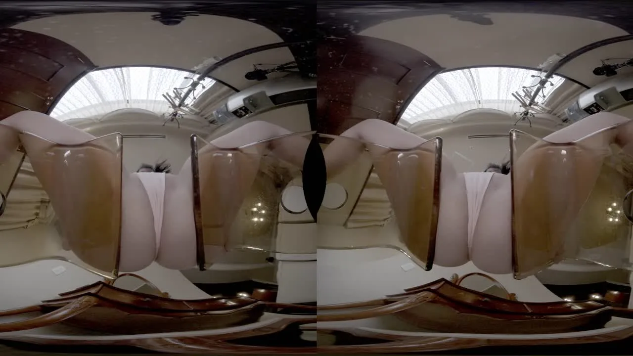 【180VR3D】開店10分600円　顔面騎乗屋さん24　のぞみ21歳 スケベ椅子で全力絶頂　至近距離で椅子の下から鑑賞するパイパン連続絶頂 - FC2 Video