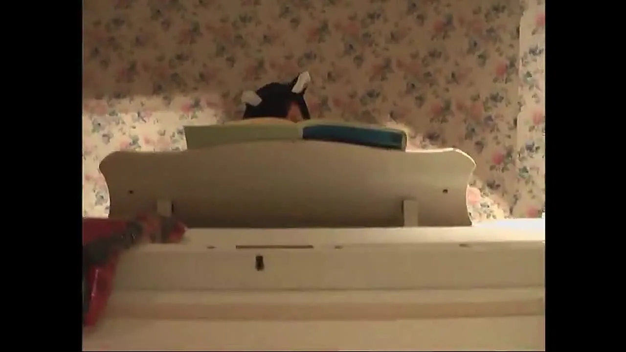 復刻版女子大時代さなちゃんのメイドコスプレでピアノペダル踏み - FC2 Video