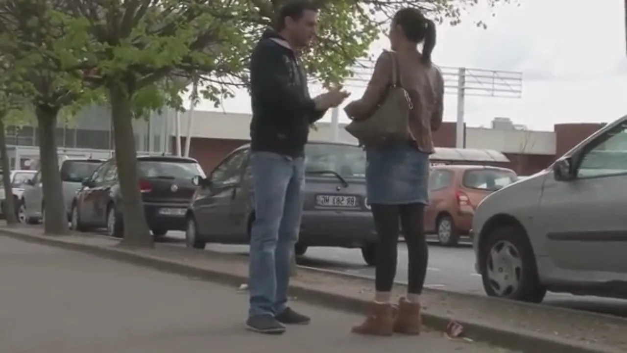 【ナンパ】街中で熟女をナンパするシーン エロくないよ〈フランス〉 - FC2 Video
