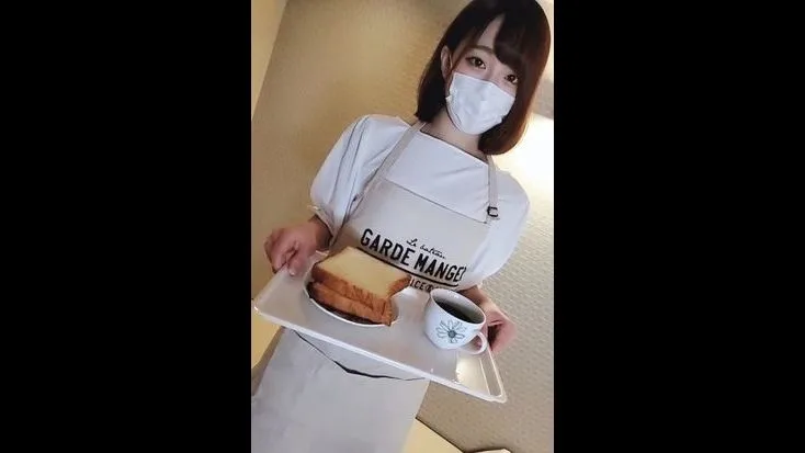 パン屋の看板む・す・め、お店のエプロン姿で生ハメ大きなお尻にぶっかけ・中出し - FC2 Video