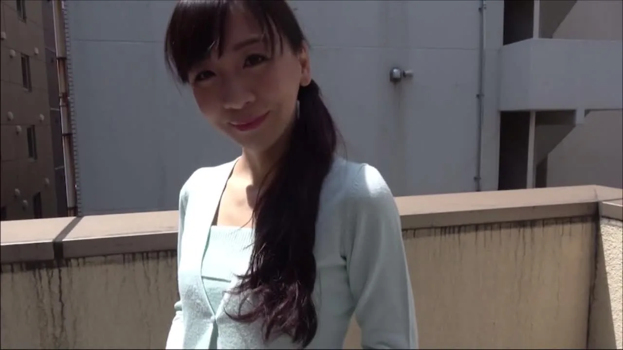 【個人撮影】ともみ43歳　清純派スレンダー美人妻と生ハメ大量精飲 - FC2 Video