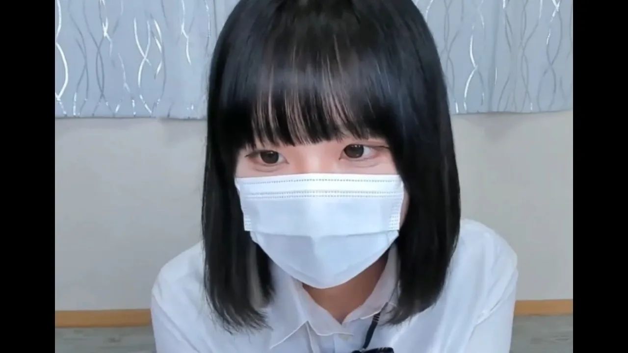 【無】ショートボブカットのかわいい女子大生が、オナニーライブを配信してしまいました。 - FC2 Video