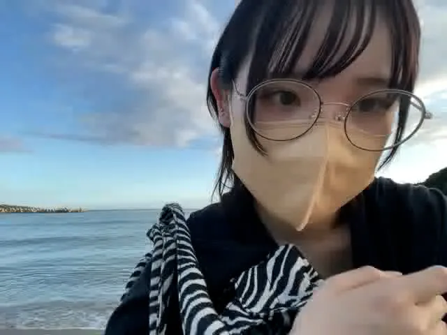 【外配信】海でおもちゃつけて散歩してみる♡ 20210829 2 - FC2 Video