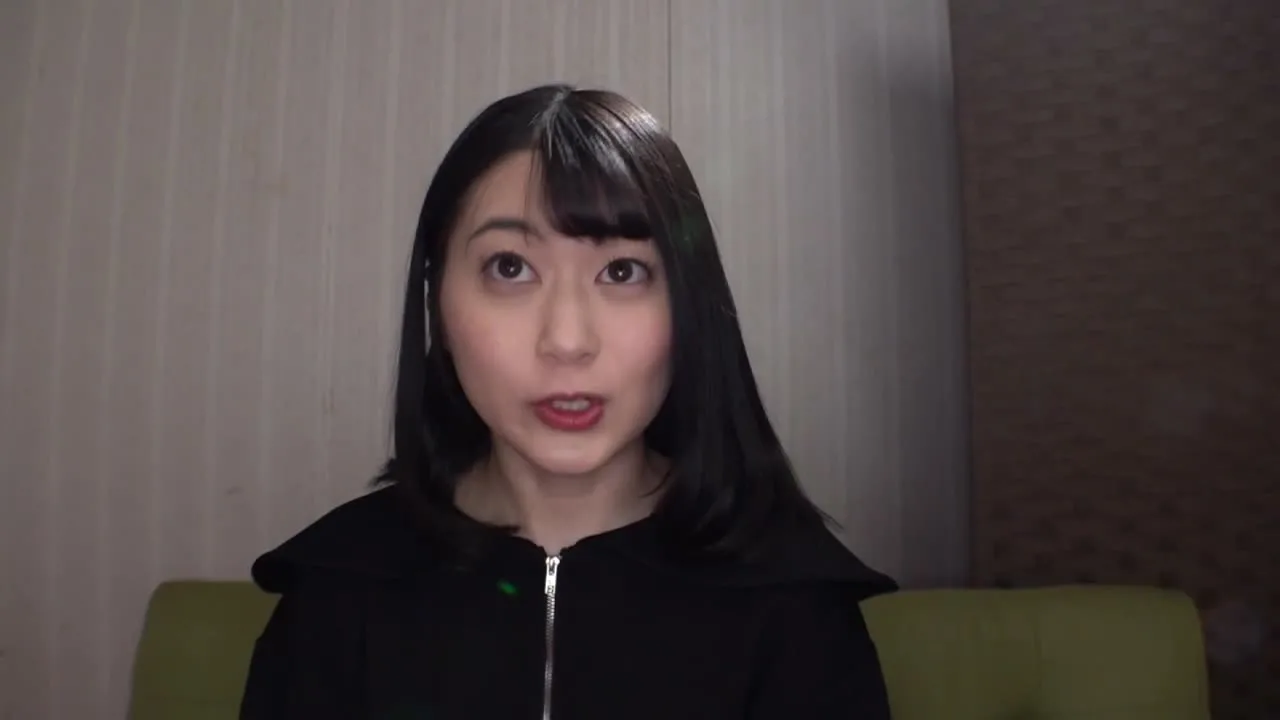 人妻さんに童貞くんとAV鑑賞お願いしたら童貞テカチンにかっつきフェラ頭抑え込んてクンニかむしゃらヒス - FC2 Video