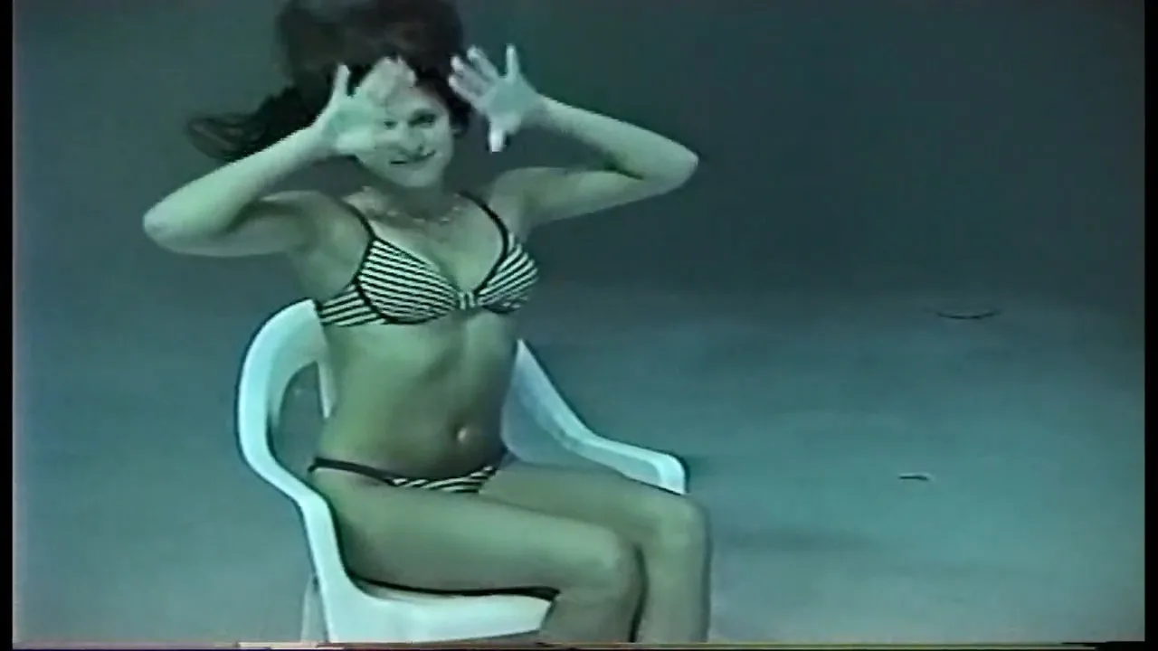 AQB019-1.mpg　UnderWater Dance & Swimming movie - FC2 Video