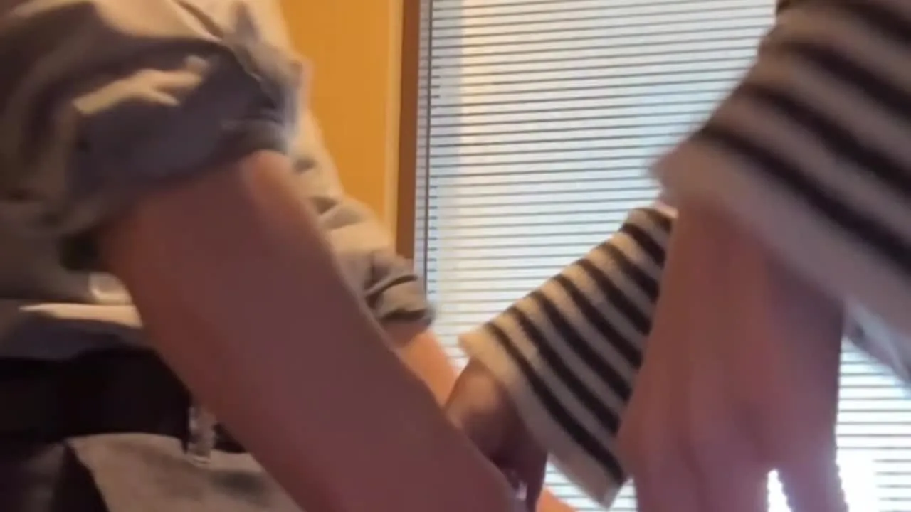 女教師 喫煙所でフェラとセックス 糸をひく愛液 - FC2 Video