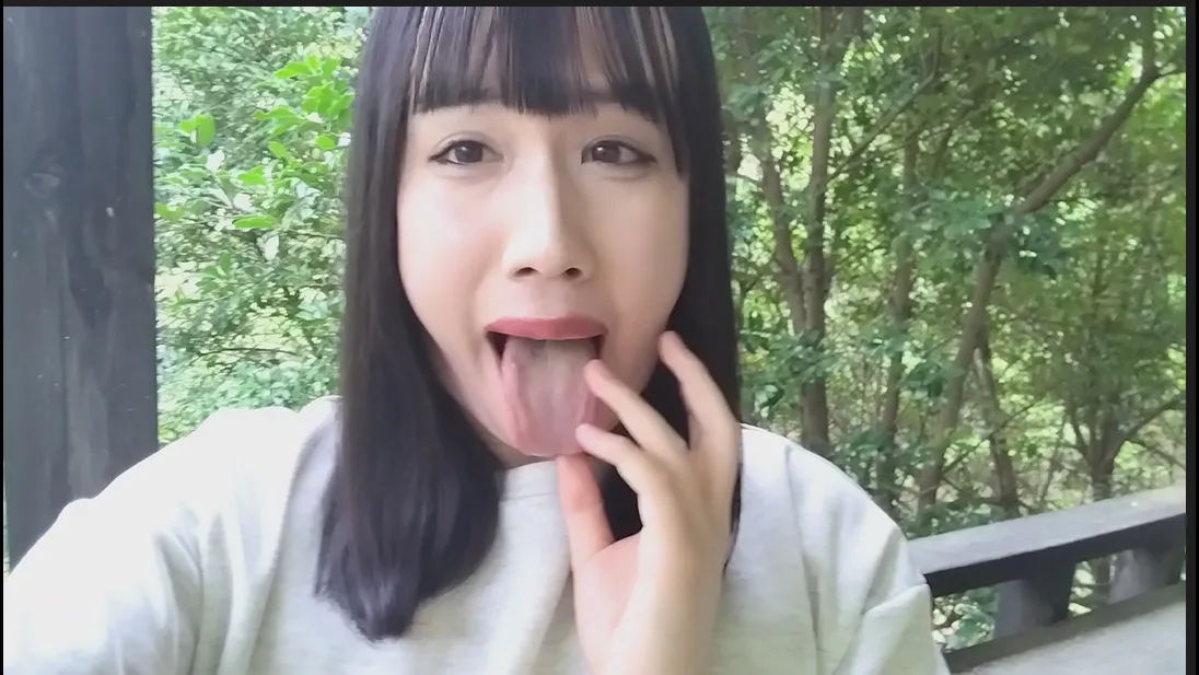 お外でベロ出しチャレンジ♡ - FC2 Video