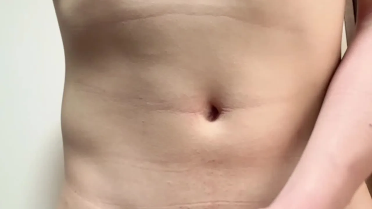 しこしこ寸止めして出そうになったら乳首オナニーに切り替え - FC2 Video