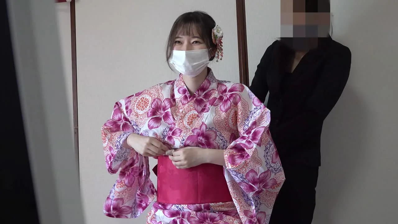 【2アングル】プレミアS級！20の巨乳Gカップと2アングルのおっぱい!!際どい極小下着で何度もポジ直しを繰り返す【4K】 - FC2 Video