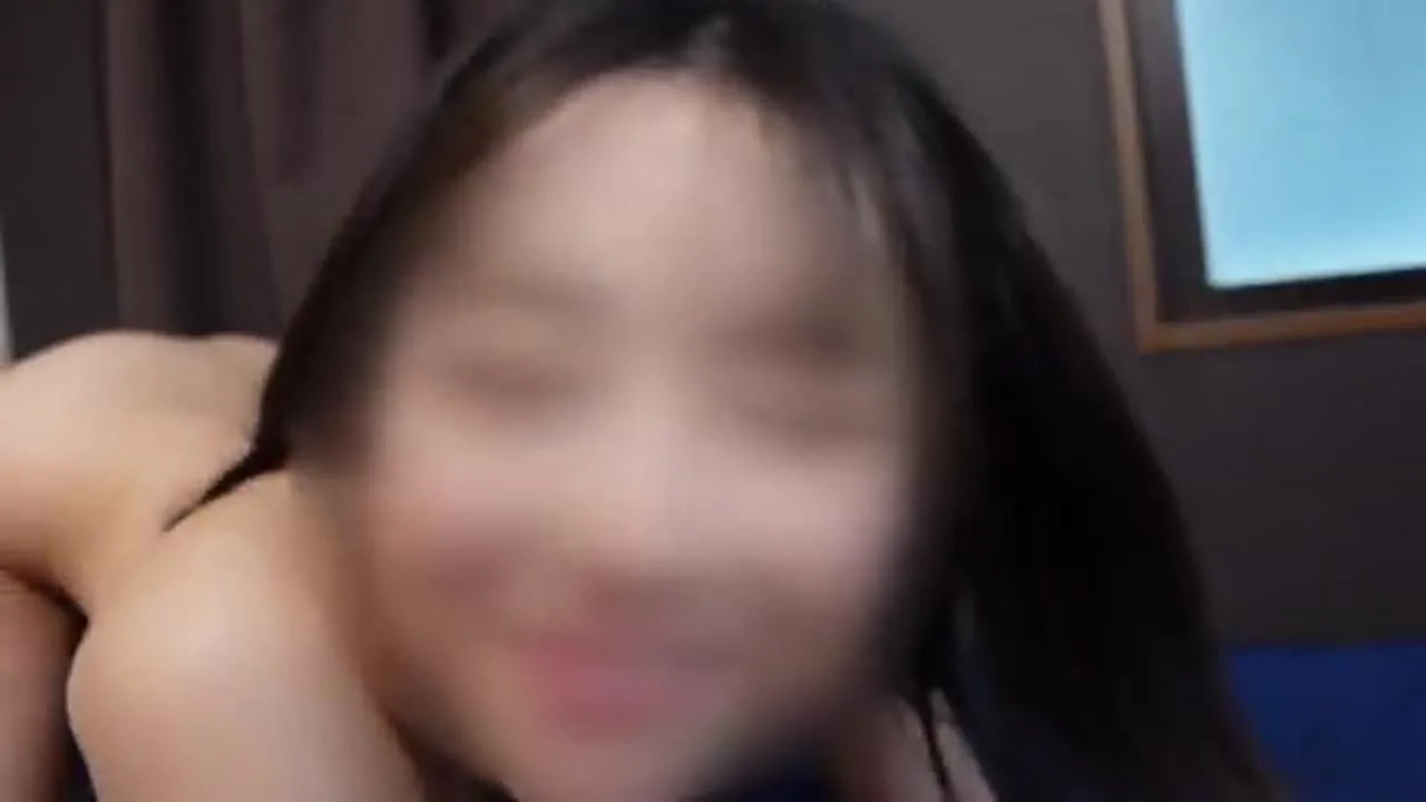 本日まで半額ディープキスしたくなる女日本一 - FC2 Video