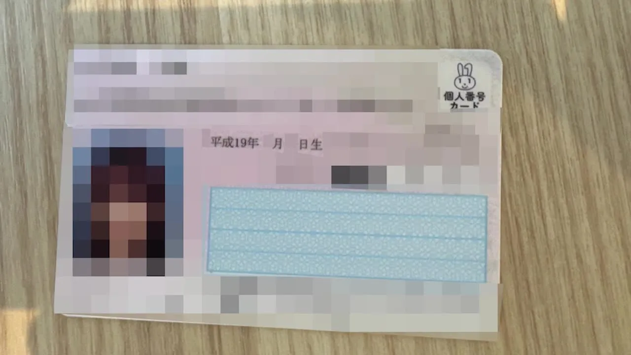 【新品マ◯コ】18歳 奇跡の未経験◯女 初めての経験で痛がりながら生中出しハメ撮り - FC2 Video