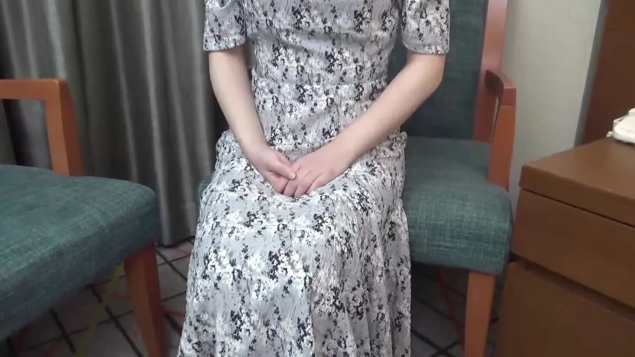 ミニマムで真っ白お肌のpureで好奇心旺盛な18歳の女子大生に初ハメ撮りで初中出し - FC2 Video
