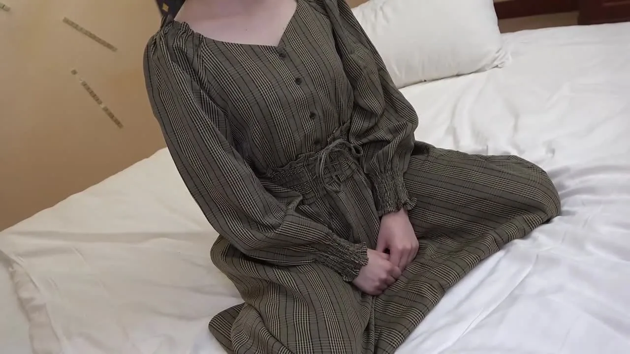 【2作品】18歳153㎝.39kgの現えきアイドル。個人用撮影とだ.ま.し無許.可中出しまで！ - FC2 Video