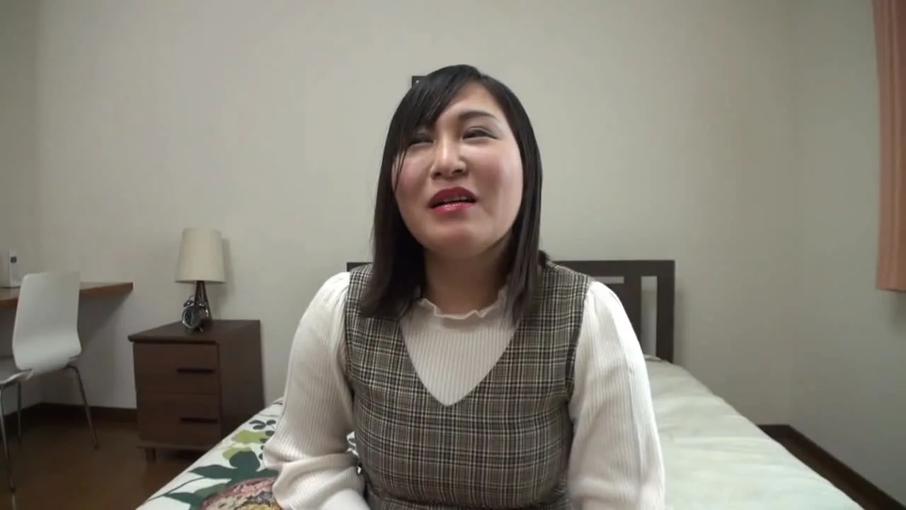 《中出し》Hカップ巨乳・巨尻を持つ51歳・人妻 - FC2 Video