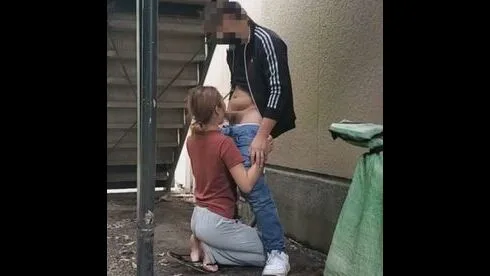 住宅の隣人に見られ顏出し家に上かり込み生活感溢れるリヒンクて他人液て - FC2 Video - 363940