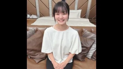 魅惑の色白美巨乳ボディ。恥じらいながらもキツイ締め付けとヌルヌルの膣内。熱く絡み合う2人に嫉妬の大雨 - FC2 Video - 363966