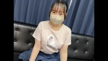 【完全素人初撮り】経験極浅めっちゃ可愛い18歳♡このルックスで巨乳Fカップ!生挿入中出しにガチで困惑 - FC2 Video - 363998