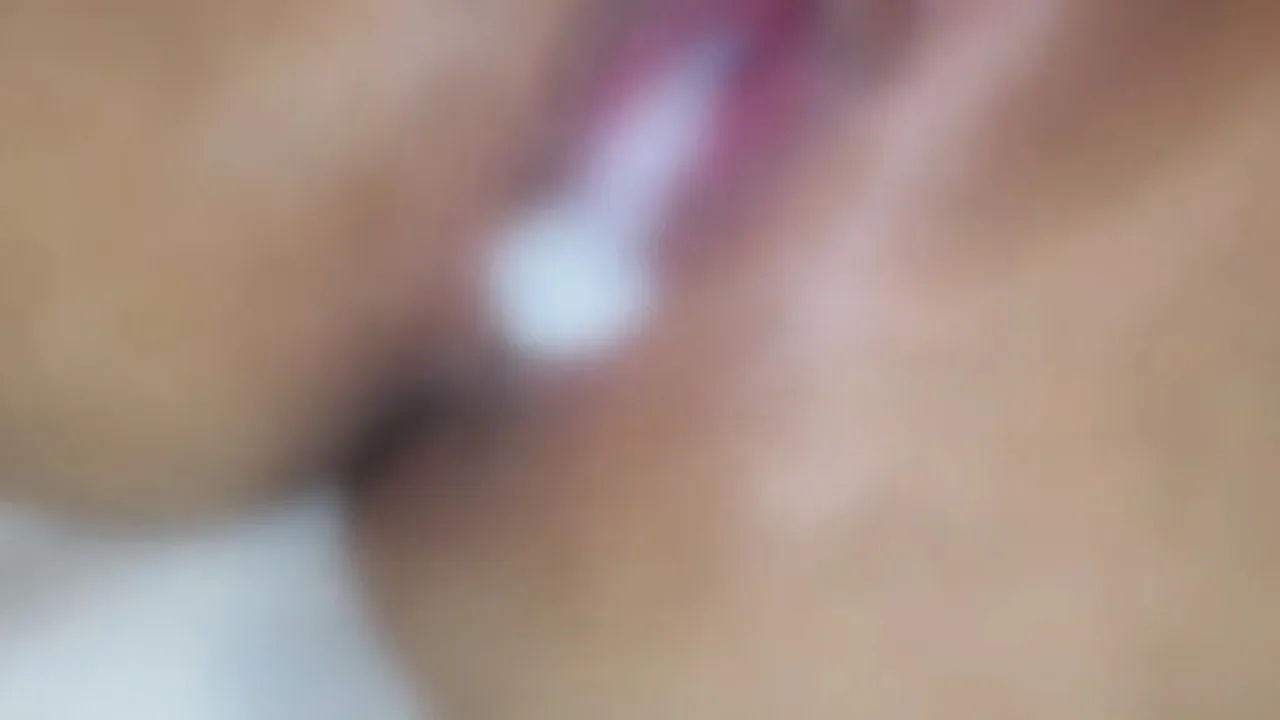 巨乳ダンス。久々にあって生ハメ中出し、友達にバレてしまい… 。 - FC2 Video - 365832