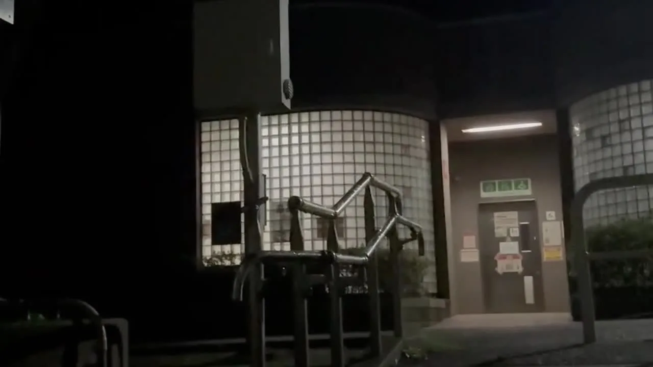 ※最後の動画投稿!〈大〇生自撮り〉最後にふさわしい歴代最高レベルの露出です!建物の下で全裸に! - FC2 Video - 366320