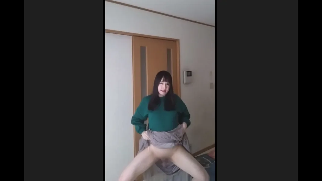 デカチンおねえさんのエロポージング☆ダンス - FC2 Video - 367350