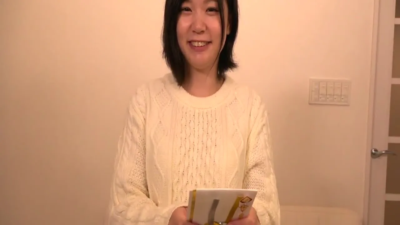 【素人】無垢な清純系大**が顔面騎乗でおまんこ濡れしっぱなし - FC2 Video - 369070